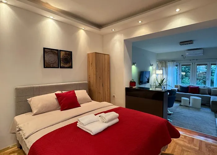 Zona Apartments 3